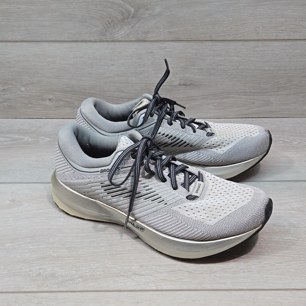 Brooks Womens Levitate Athletic Sneakers shoes sz 7.5 Medium B
